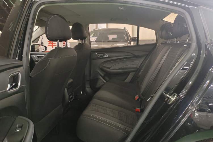 Used Roewe i5 2020 1.5L Automatic 4G Connected Linghao Edition