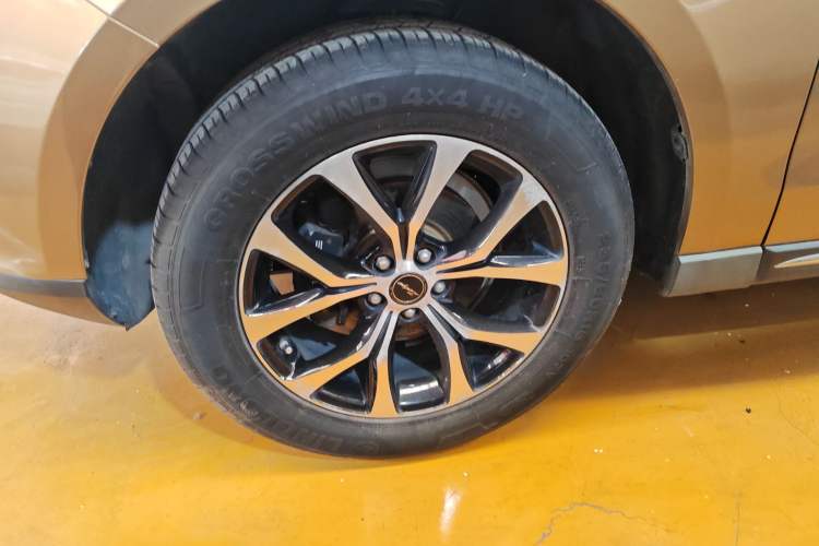 Used Zotye T600 Coupe 2017 1.5T Automatic Luxury Model Left Front Wheel Hub