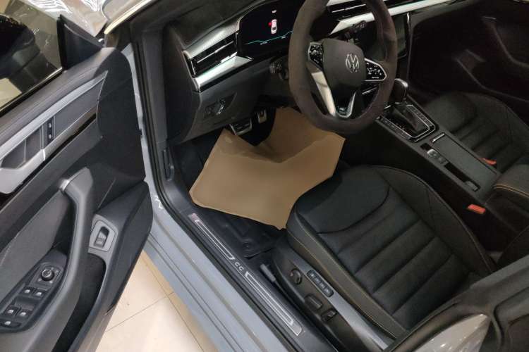 Used Volkswagen CC 2023 380TSI Striking Edition
