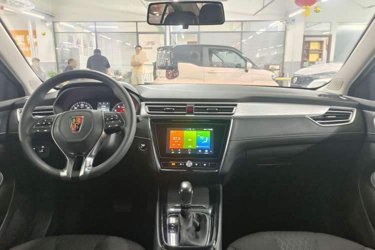 Used Roewe i5 2020 1.5L Automatic 4G Connected Linghao Edition