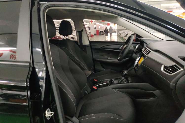 Used Roewe i5 2020 1.5L Automatic 4G Connected Linghao Edition