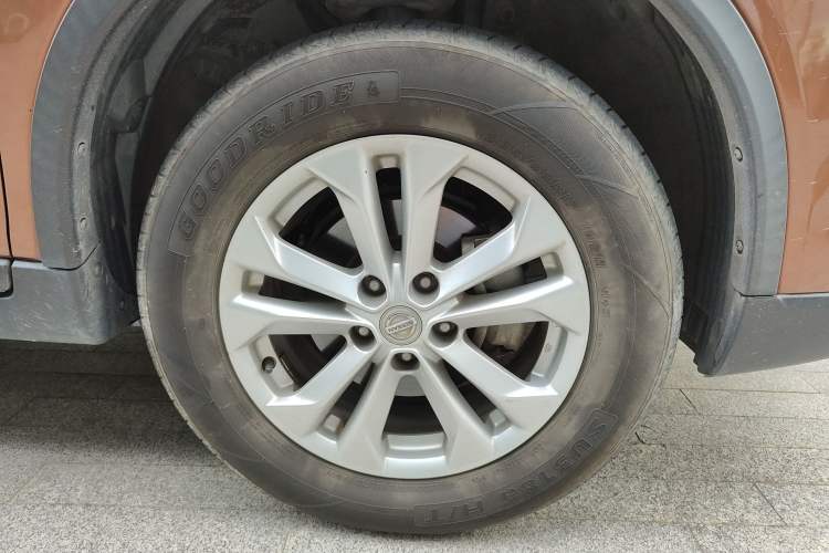 Used Nissan X-Trail 2017 2.0L Manual Classic Edition 2WD
