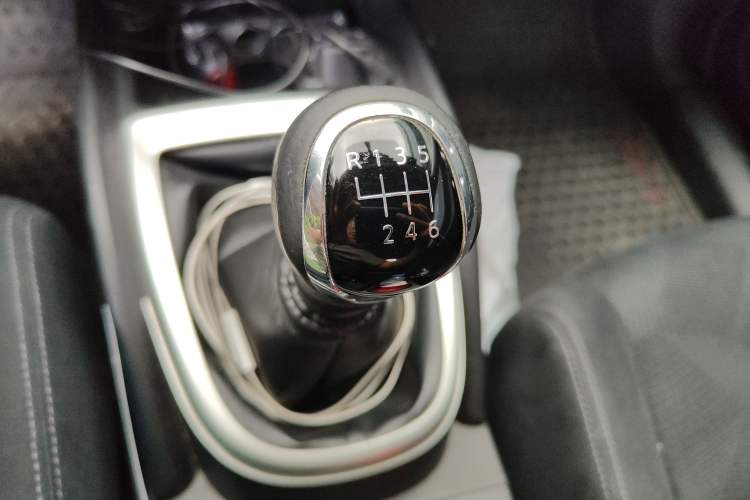 Used Nissan X-Trail 2017 2.0L Manual Classic Edition 2WD
