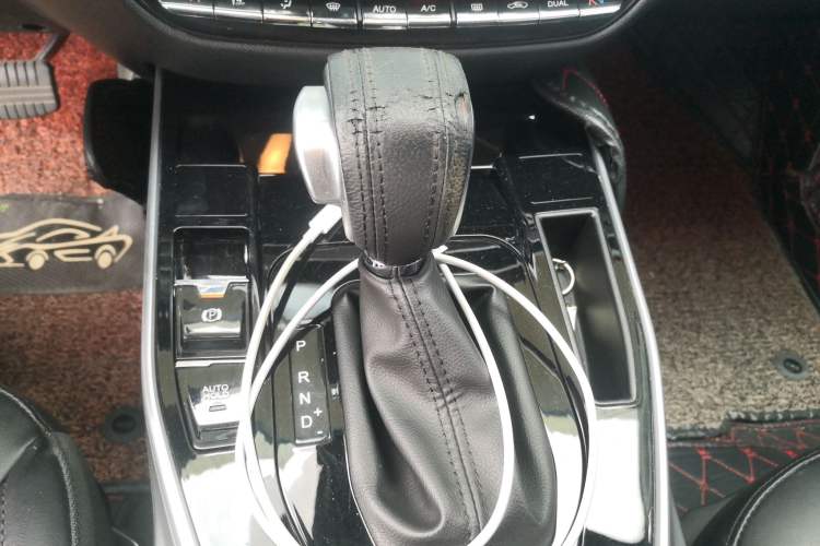 Used Soueast DX7 2019 1.5T Automatic Smart Connect Fashion Edition China VI Standard
