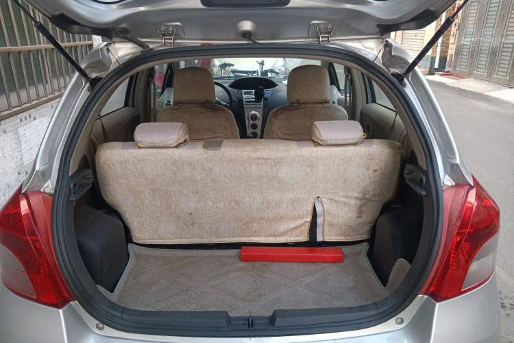 Used Toyota Yaris 2009 1.6E Automatic Comfort Edition Trunk