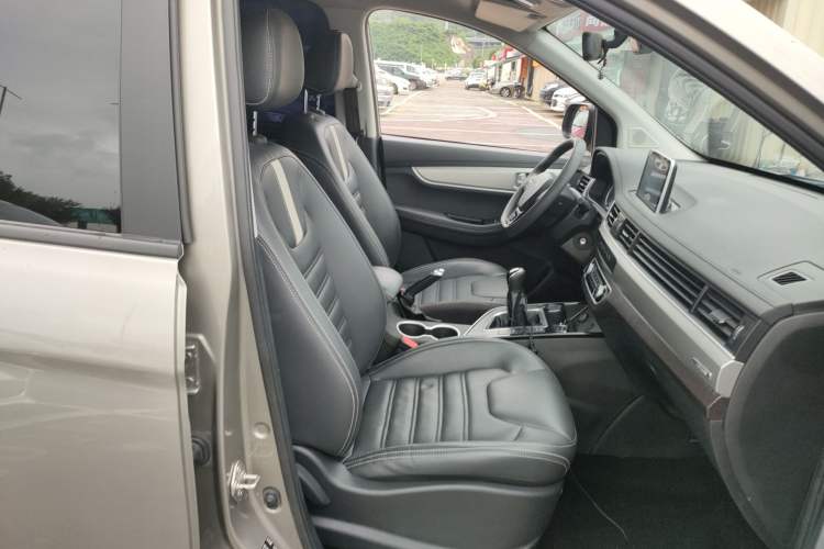 Used FORTHING SX6 2022 1.6L Manual Luxury Version