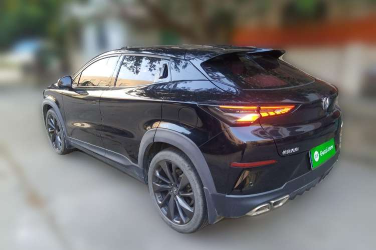 Used CHANGAN UNI-T 2020 1.5T Prestige Version
