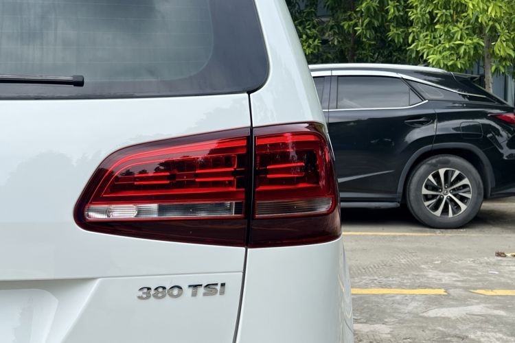 Used Volkswagen Sharan 2018 Revised Version 380TSI Comfort Edition 7-Seater