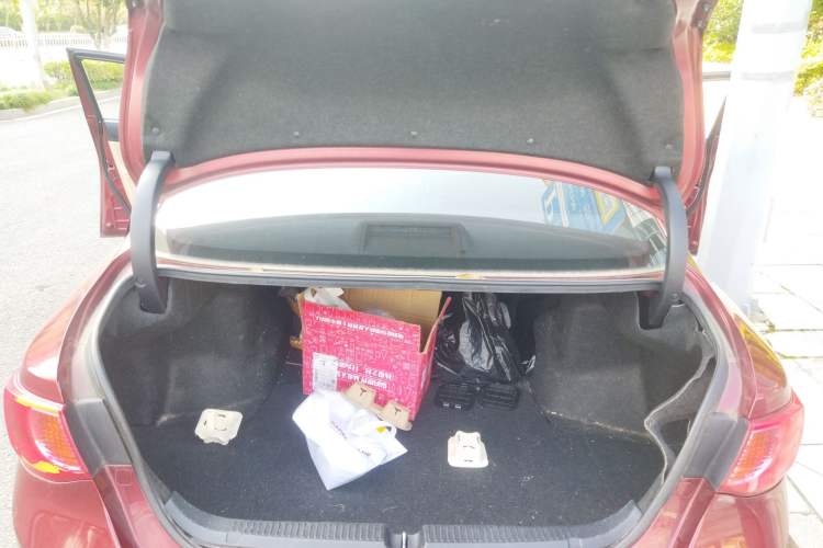 Used Toyota Reiz 2012 2.5V Fengdu Elite Stylish Edition Trunk