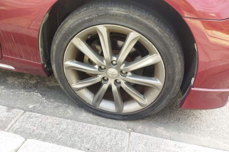 Used Toyota Reiz 2012 2.5V Fengdu Elite Stylish Edition Right Front Wheel Hub