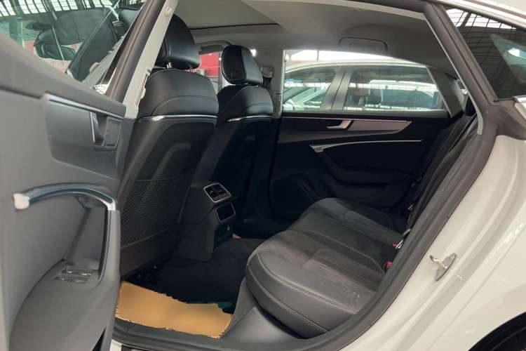 Used Audi A7L 2022 45 TFSI S-line Dream-Building Crystal Flow Package
