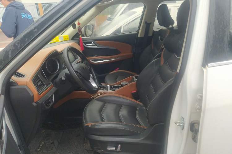 Used Zotye T300 2017 1.5T CVT Luxury Model
