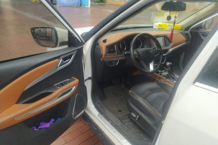 Used Zotye T300 2017 1.5T CVT Luxury Model
