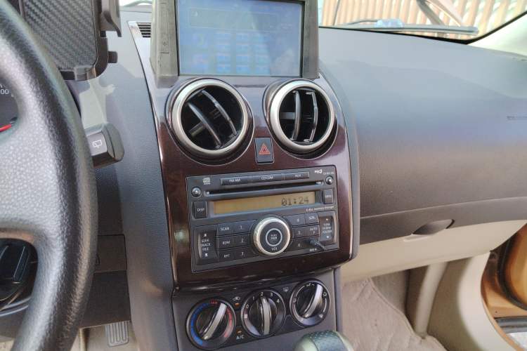 Used Nissan Qashqai 2011 2.0 XL Fire CVT 2WD
