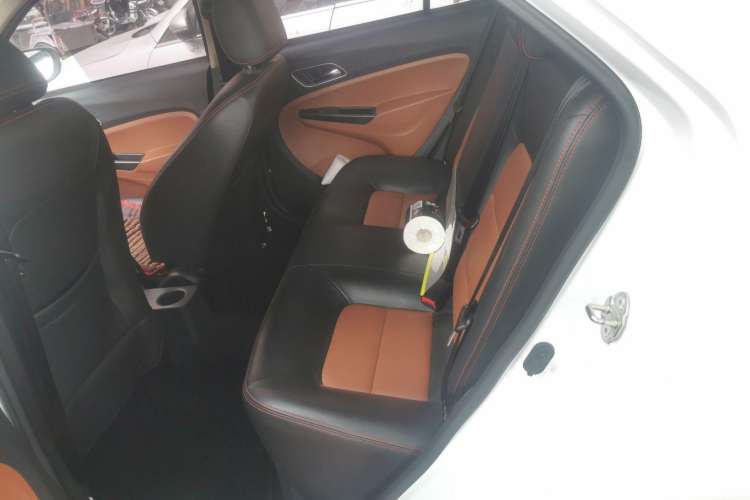 Used Geely Auto Diamond 2016 1.5L Manual Entry-Level Trim
