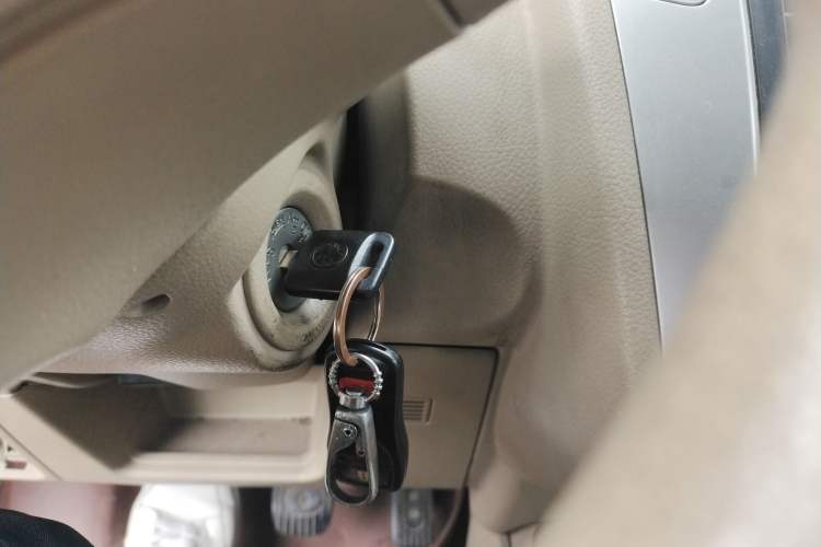 Used Venucia D50 2012 1.6L Manual Comfort Edition
