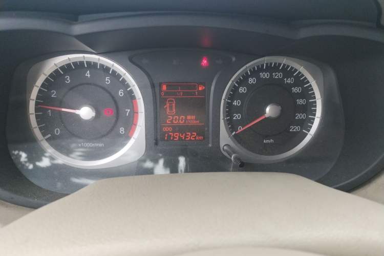 Used Venucia D50 2012 1.6L Manual Comfort Edition
