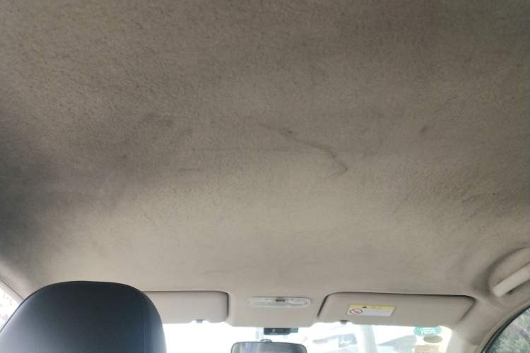 Used Venucia D50 2012 1.6L Manual Comfort Edition
