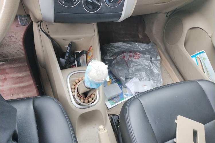 Used Venucia D50 2012 1.6L Manual Comfort Edition
