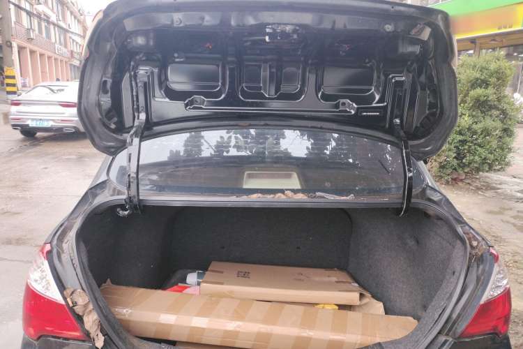 Used Venucia D50 2012 1.6L Manual Comfort Edition
