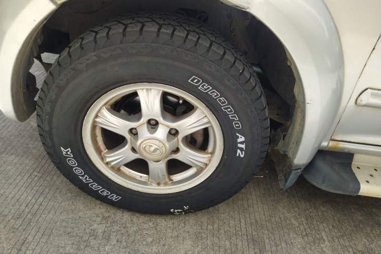 Used Great Wall Wingle 5 2013 2.0T European Version Two-Wheel Drive Elite Edition 6MT Big Double Cab GW4D20B
