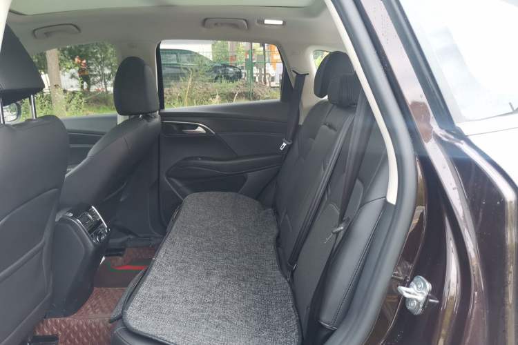 Used BORGWARD BX7 2018 28T Front-Wheel Drive Quality Enjoyment Version 5 Seats China VI Emission Standard
