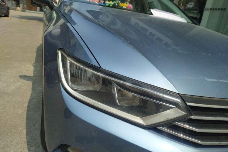 Used Volkswagen Variant 2018 280TSI Two-Wheel Drive Comfort Edition Right Front Headlight