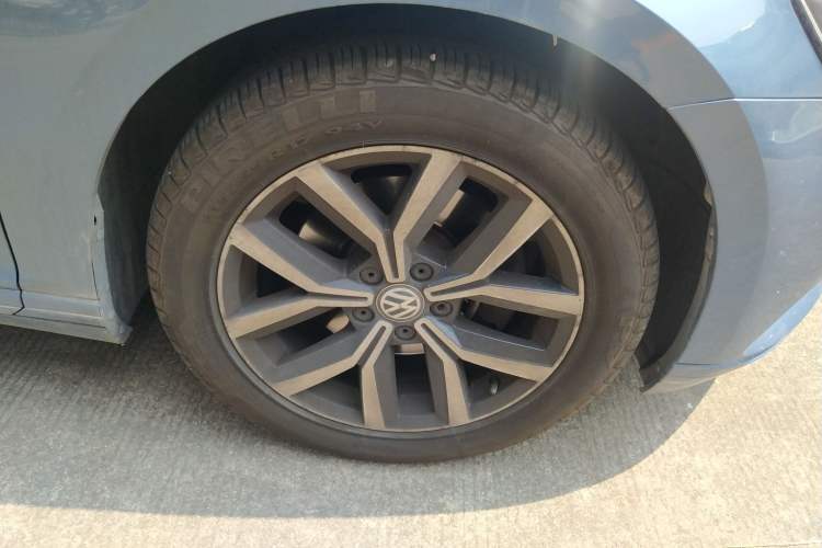 Used Volkswagen Variant 2018 280TSI Two-Wheel Drive Comfort Edition Right Front Wheel Hub