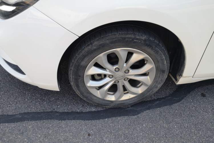 Used GAC Trumpchi GA4 2018 200T Automatic Luxury Edition Left Front Wheel Hub