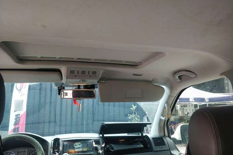 Used Volkswagen Multivan 2012 2.0 TSI Two-Wheel-Drive Luxury Edition