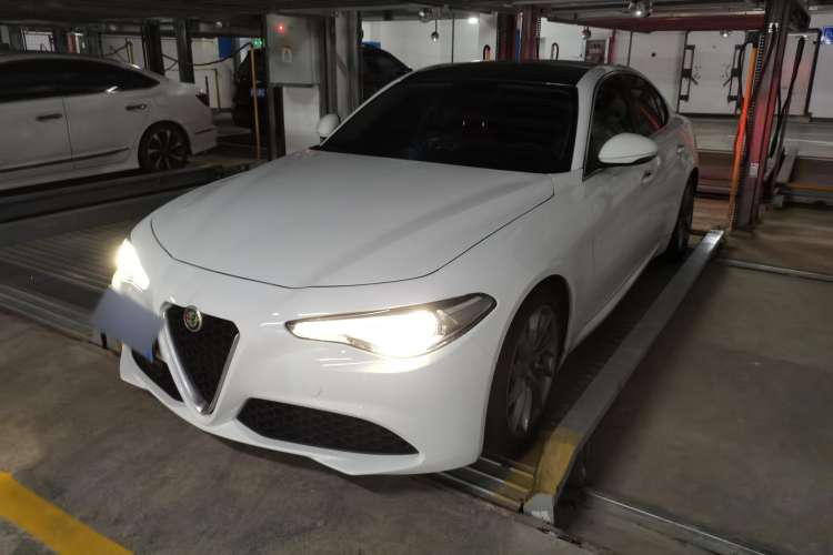 Used Alfa Romeo Giulia 2017 2.0T 280HP Luxury Edition