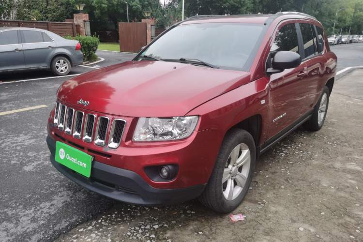 Used Jeep Compass 2012 2.4L four-wheel-drive sport version