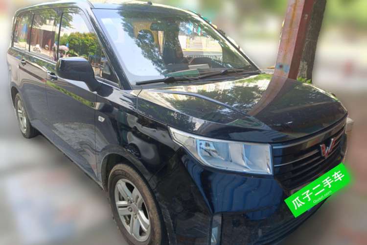 Used Wuling Hongguang PLUS 2019 1.5T Manual Comfort Version 7 Seats
