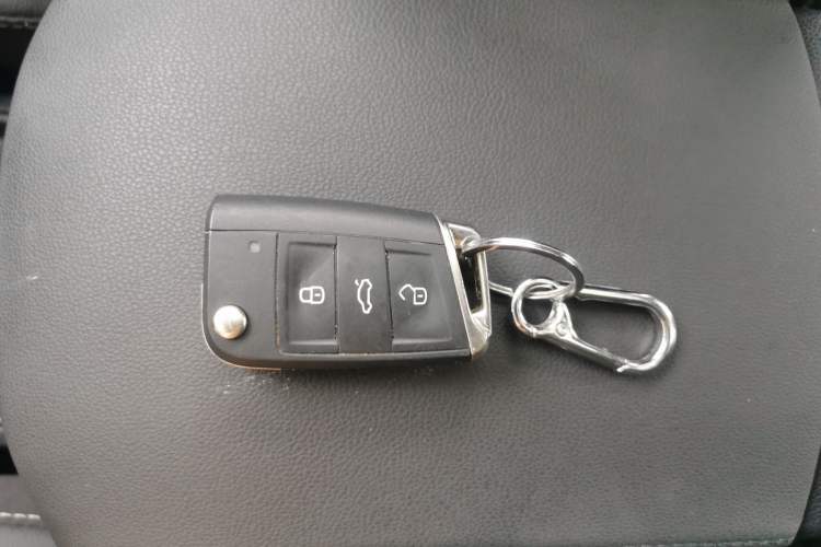 Used Volkswagen T-ROC 2021 Revised Version 280TSI DSG All-Wheel Drive Luxury Connected Edition
