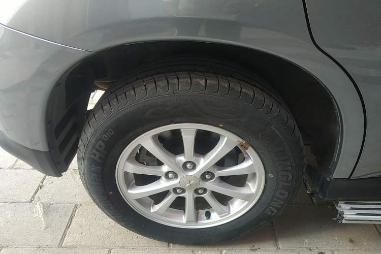Used Mitsubishi ASX 2013 2.0L CVT Two-Wheel Drive Elite Edition
