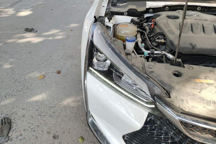 Used Dongfeng Aeolus Yixuan GS 2020 230T Automatic Yueyu Version Right Front Headlight