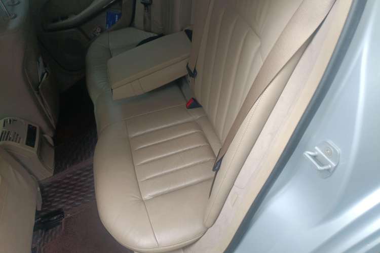 Used Mercedes-Benz E-Class 2009 E 300 Elegant Model
