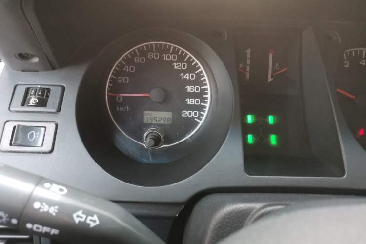 Used Leopaard Q6 2014 2.4L Four-Wheel Drive Version