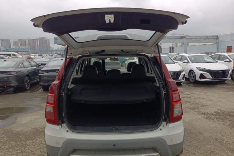 Used FORTHING Joyear X5 2016 1.6L Manual Luxury Edition
