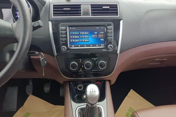 Used FORTHING Joyear X5 2016 1.6L Manual Luxury Edition
