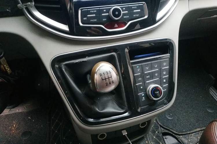 Used JAC M4 2017 1.9T Diesel Manual Luxury Model
