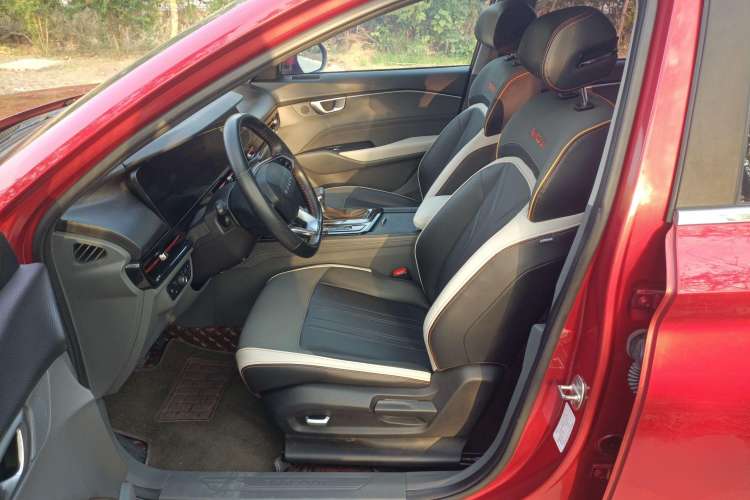 Used Baojun RC-6 2019 1.5T CVT 24-Hour Online Prestige Edition
