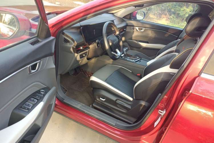 Used Baojun RC-6 2019 1.5T CVT 24-Hour Online Prestige Edition
