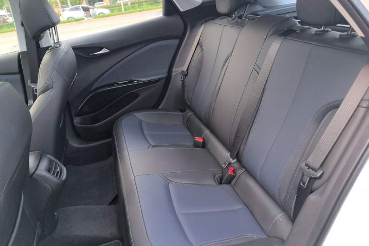 Used Buick Velite 6 2022 Plug-in Hybrid Connected Smart Edition
