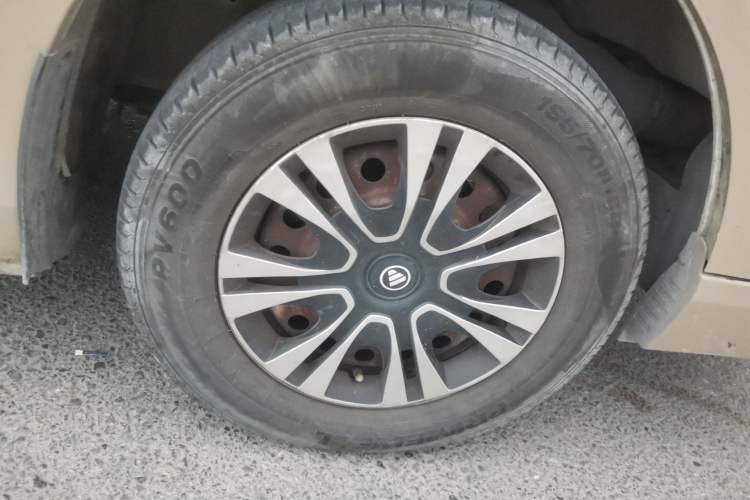 Used Foton Scenic G7 2015 2.0L Commercial Version Short Wheelbase High Roof 4Q20M
