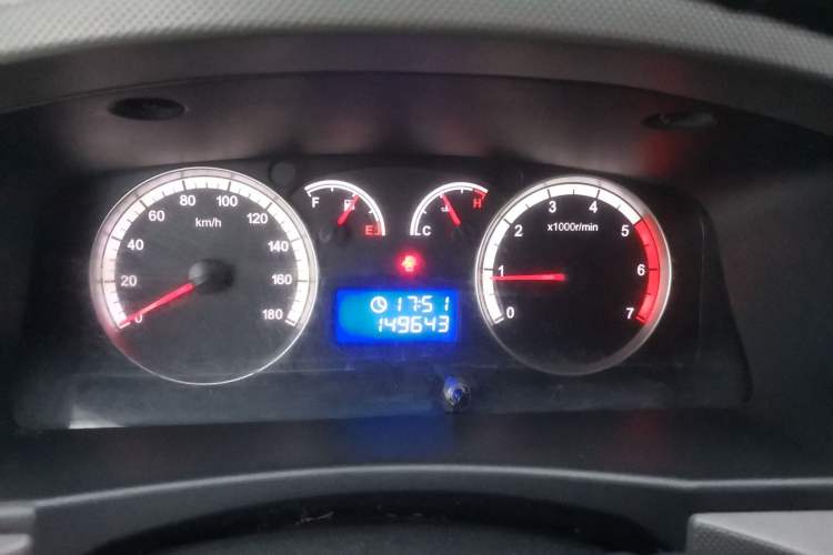 Used Foton Scenic G7 2015 2.0L Commercial Version Short Wheelbase High Roof 4Q20M
