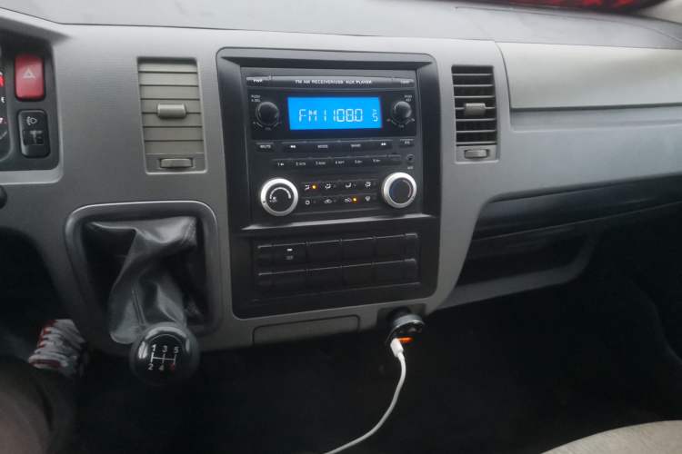 Used Foton Scenic G7 2015 2.0L Commercial Version Short Wheelbase High Roof 4Q20M
