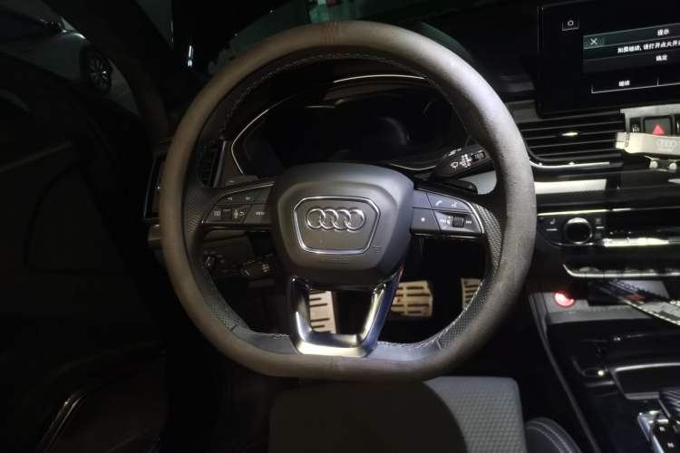 Used Audi Q5L Sportback 2021 45 TFSI Luxury Edition Steering Wheel