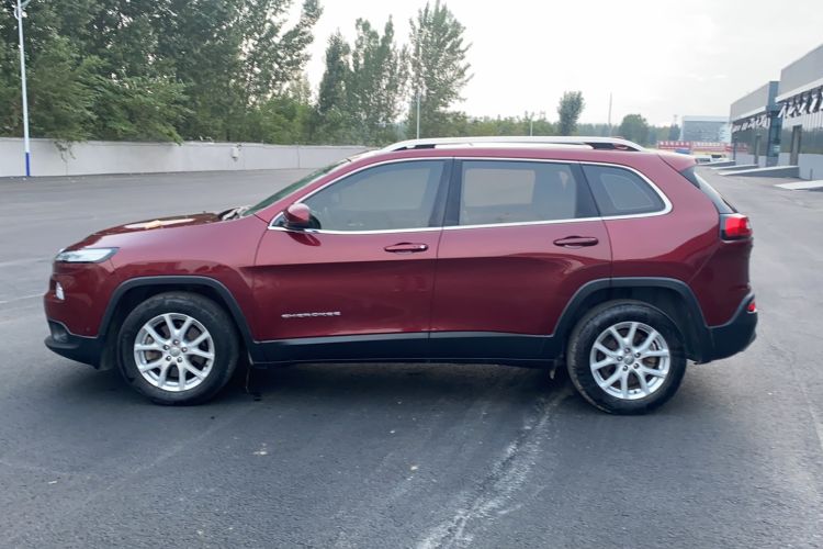 Used Jeep Cherokee 2016 2.4L Leading Edition