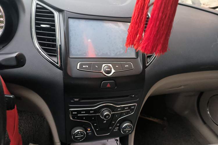 Used Bestune B50 2013 1.6L manual luxury version
